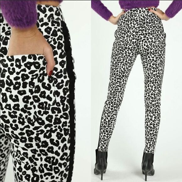 Cheetah  Skinny Jeans - Picture 9 of 16